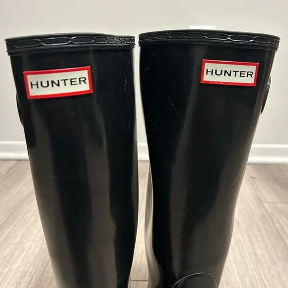 HUNTER Original Tall Gloss Rain Boots - Picture 2 of 9
